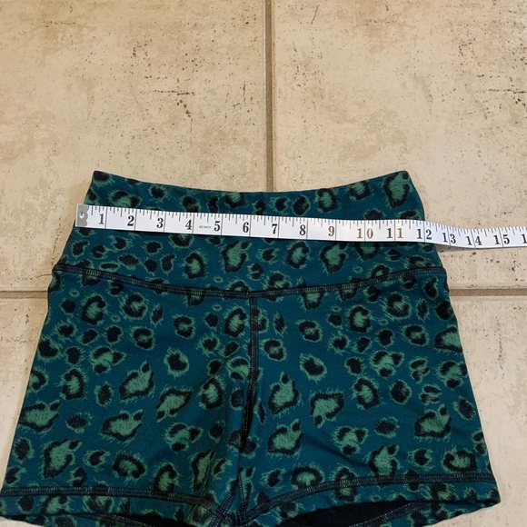 FLEO XS Black & Green Leopard Print High Waisted Shorts - Picture 3 of 5